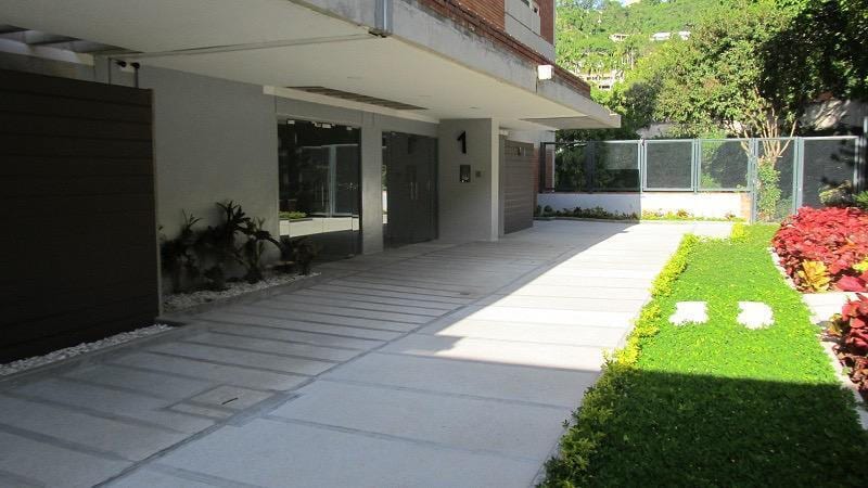 Apartamento en Las Mesetas de Santa Rosa de Lima, Caracas