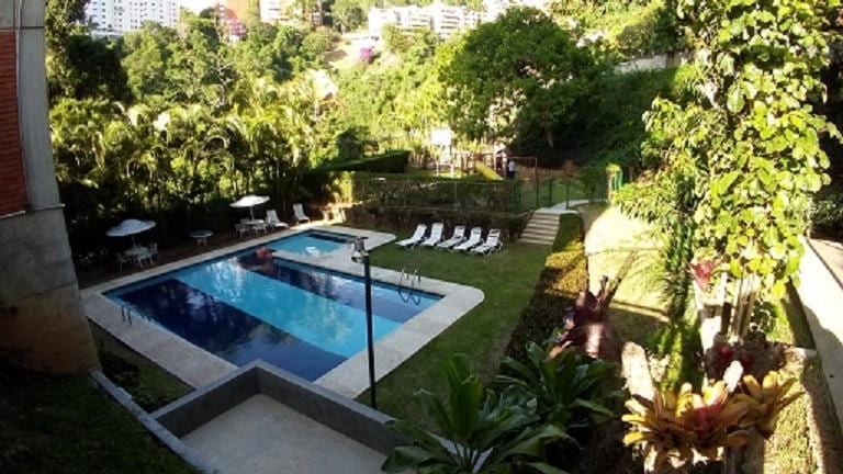 Apartamento en Las Mesetas de Santa Rosa de Lima, Caracas