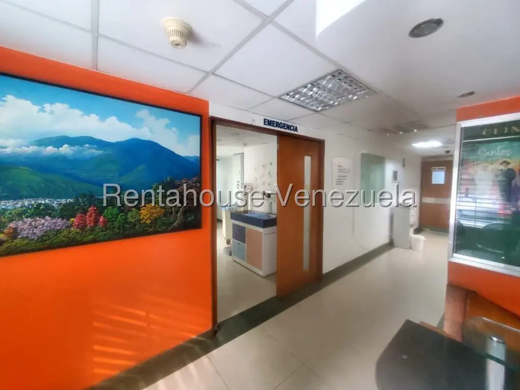 Commercial space in El Marqués, Caracas - 1