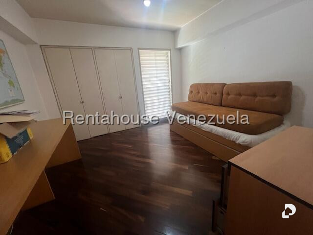 Apartamento en La Florida, Caracas – 17