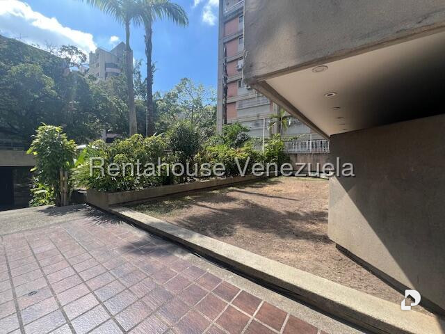 Apartamento en La Florida, Caracas – 24