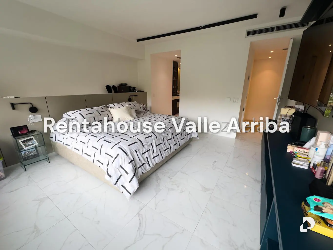 Apartamento en Campo Alegre, Caracas – 16