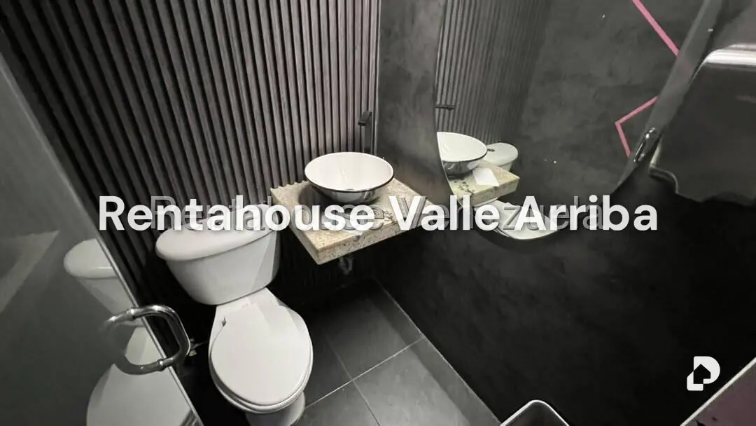 Local comercial en El Rosal, Caracas – 7