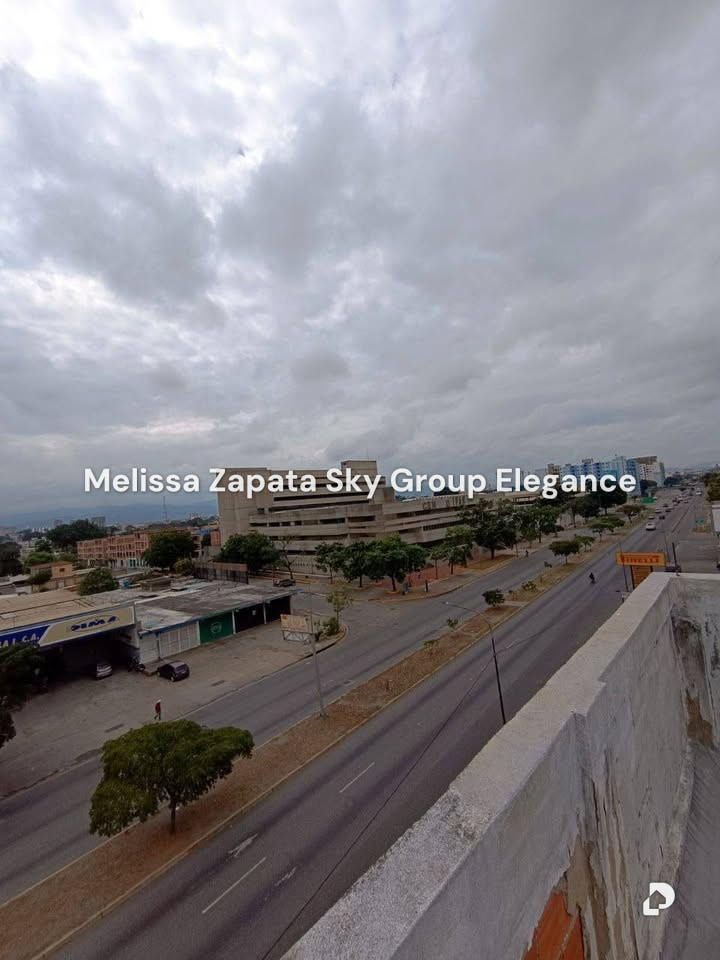 Edificio en Av. Libertador, Barquisimeto – 24