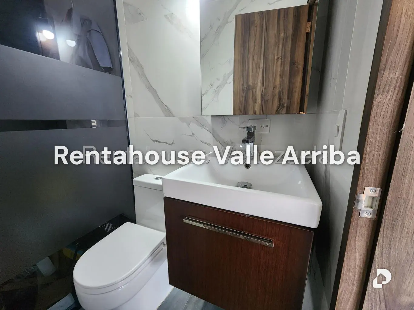 Local comercial en El Rosal, Caracas – 10