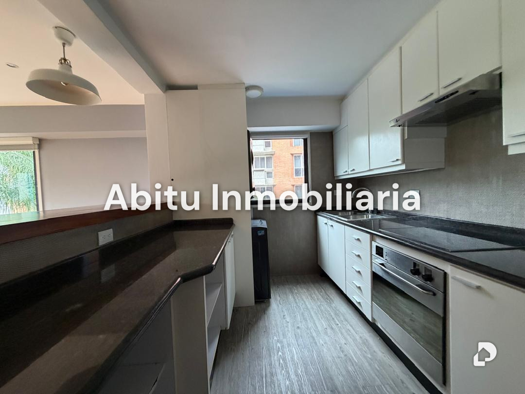 Apartamento en Campo Alegre, Caracas – 8