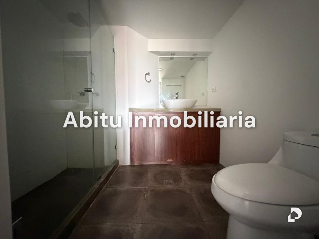 Apartamento en Campo Alegre, Caracas – 13