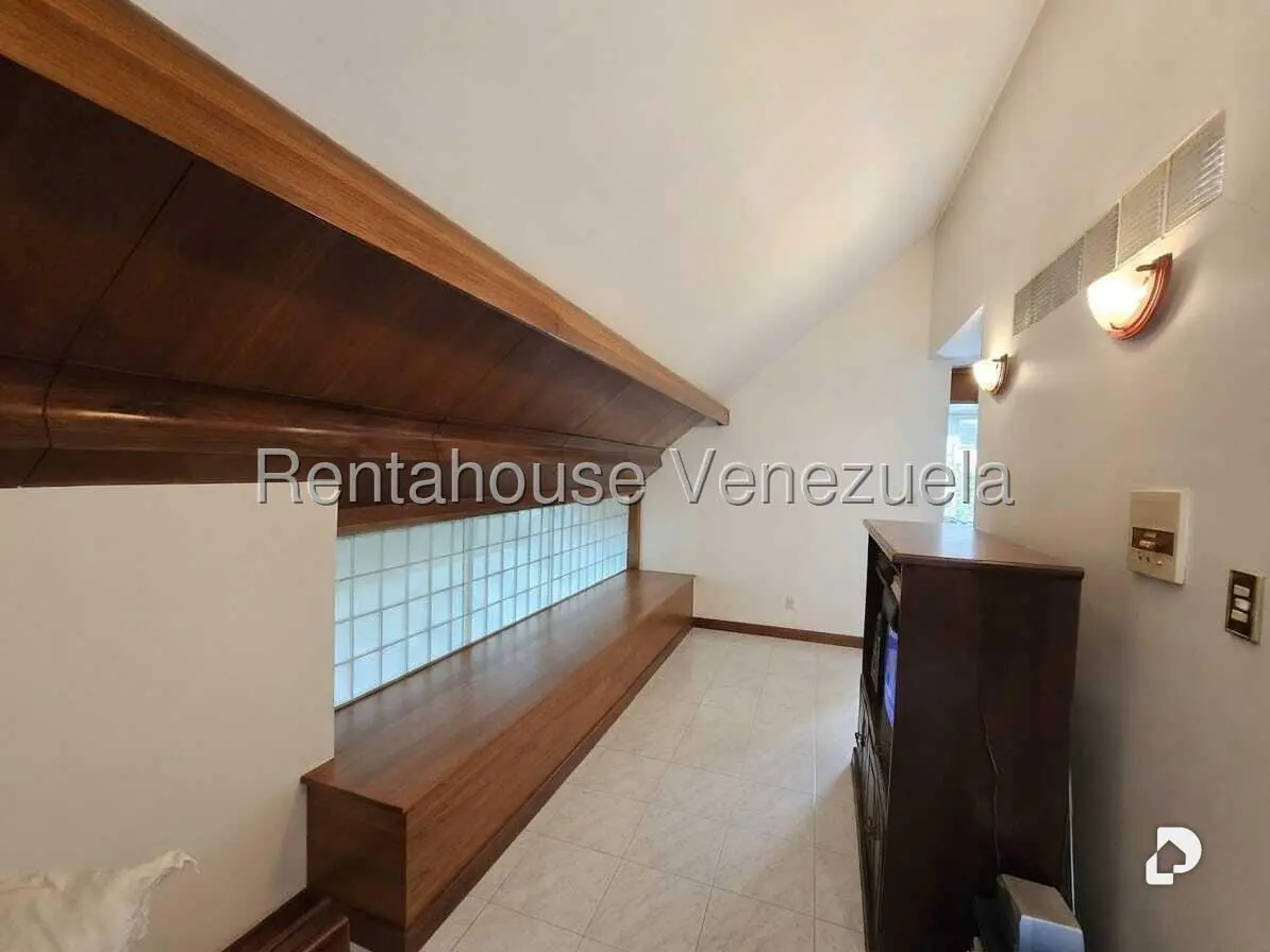 Casa en Alto Prado, Caracas – 33