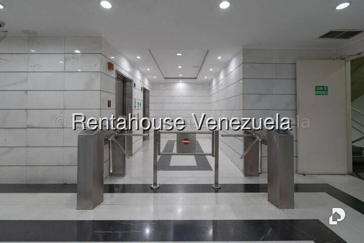 Commercial space in Las Mercedes, Caracas – 4