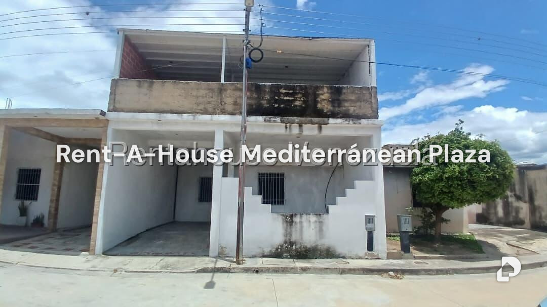 Casa en Altamira, San Joaquín – 1