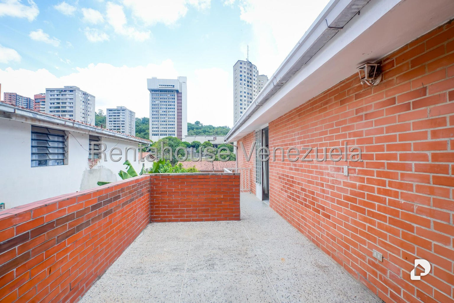 Casa en Santa Fe Norte, Caracas – 23