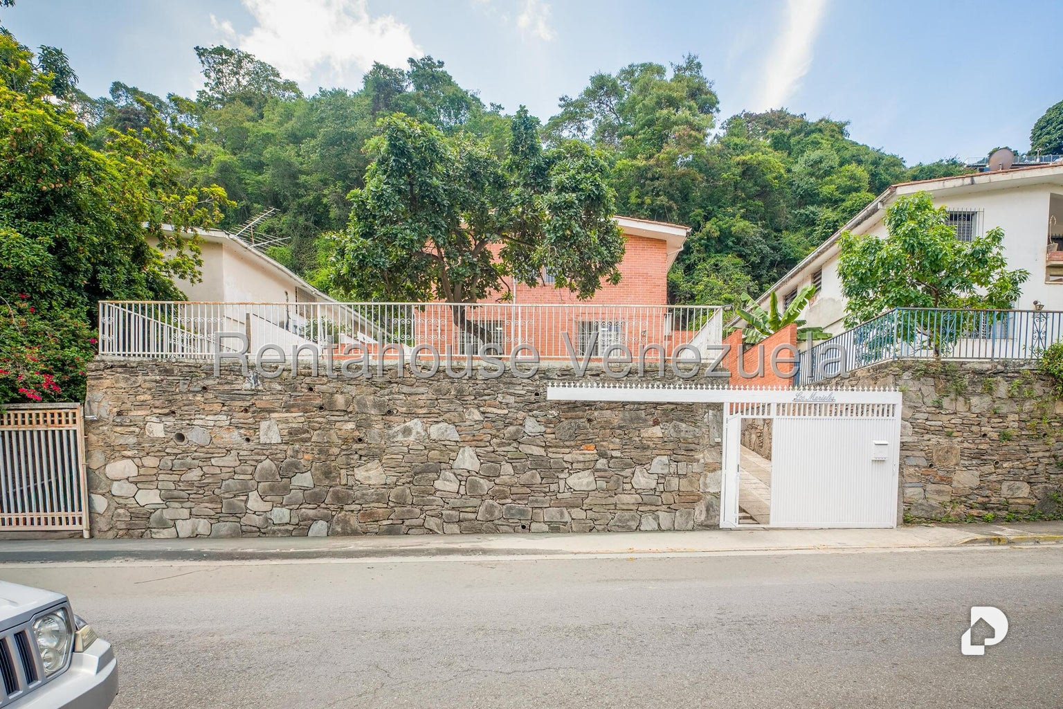 Casa en Santa Fe Norte, Caracas – 1