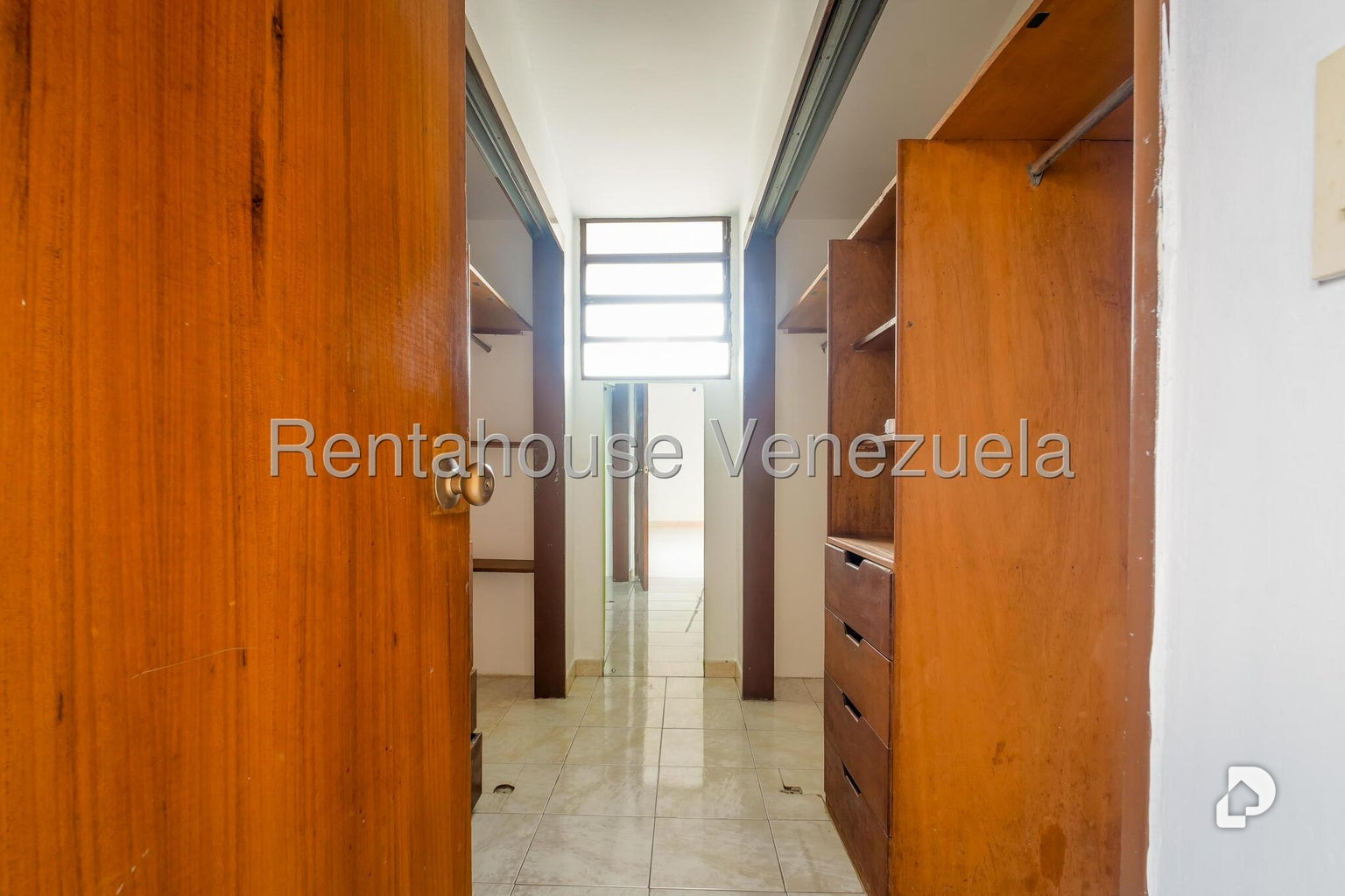 Casa en Santa Fe Norte, Caracas – 15