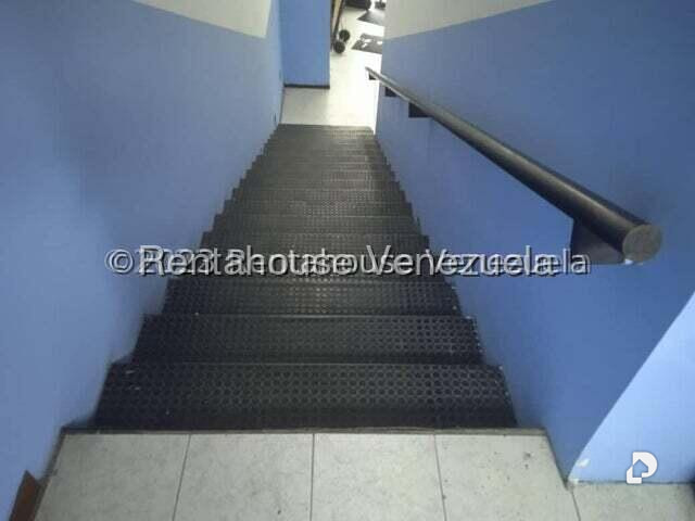 Local comercial en La Urbina, Caracas – 6
