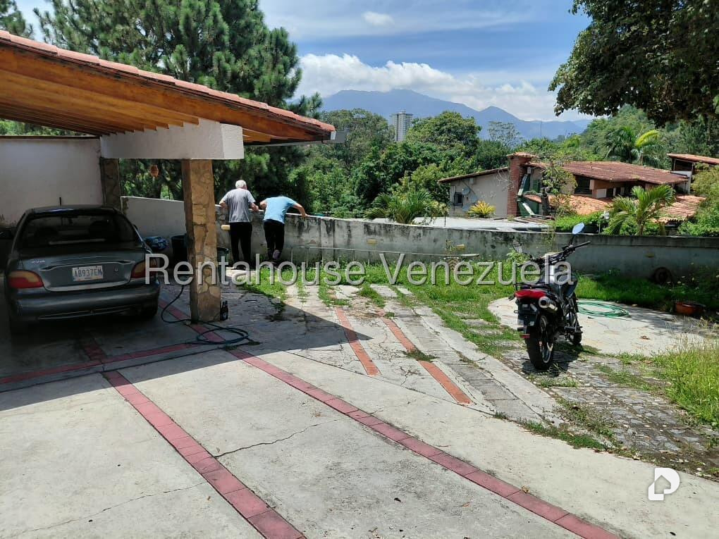Casa en Lomas De La Trinidad, Caracas – 2
