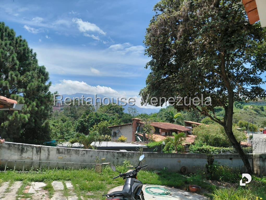Casa en Lomas De La Trinidad, Caracas – 1