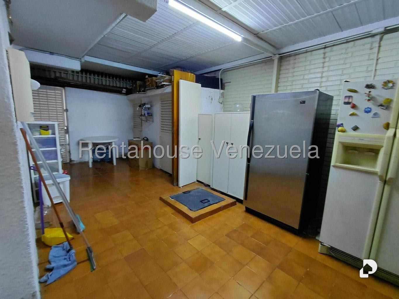 Casa en Lomas De La Trinidad, Caracas – 12