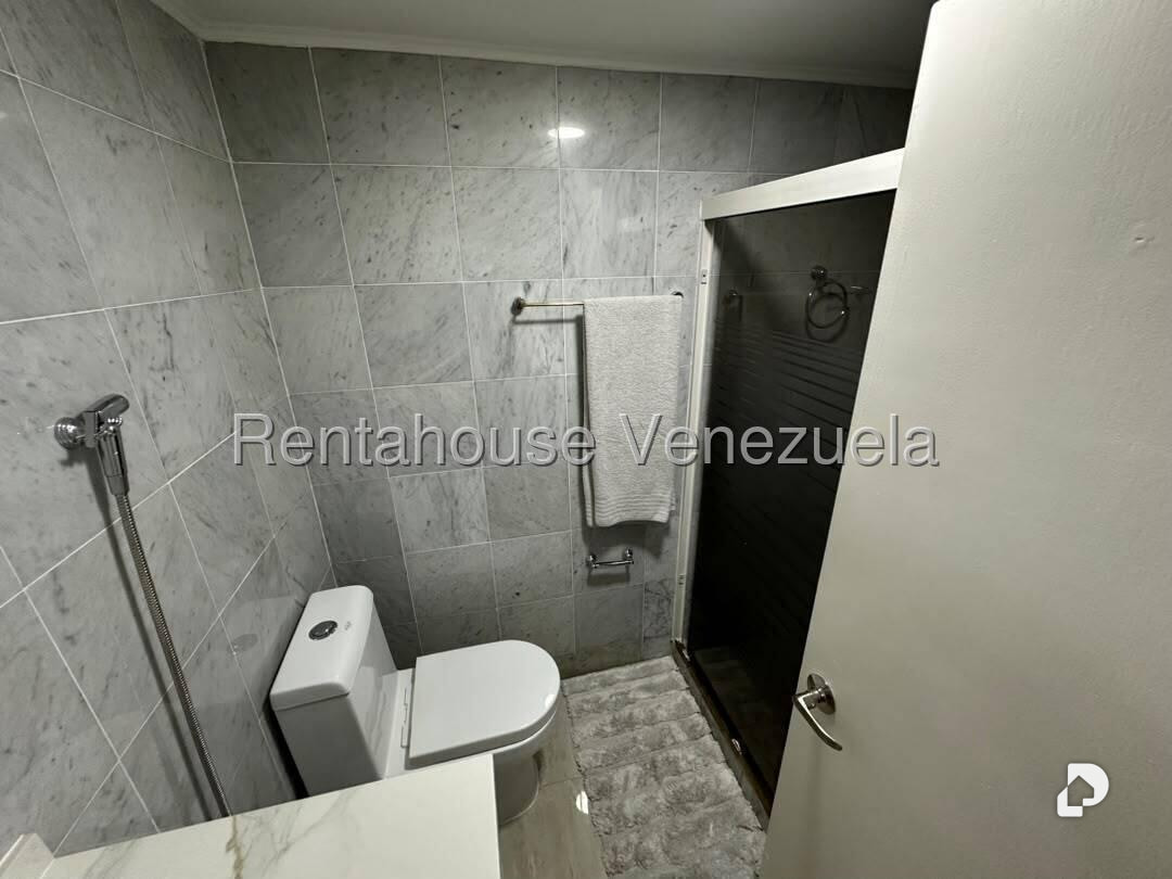 Apartamento en Altamira, Caracas – 11