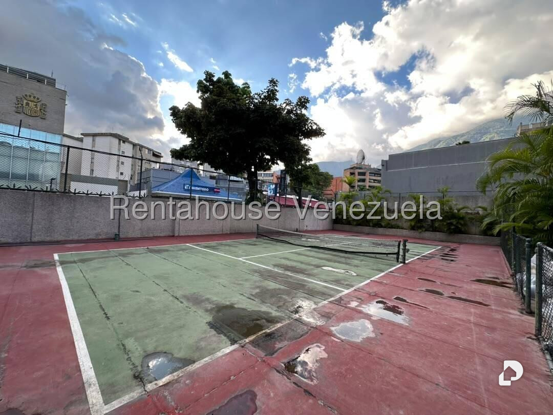 Apartamento en Altamira, Caracas – 18