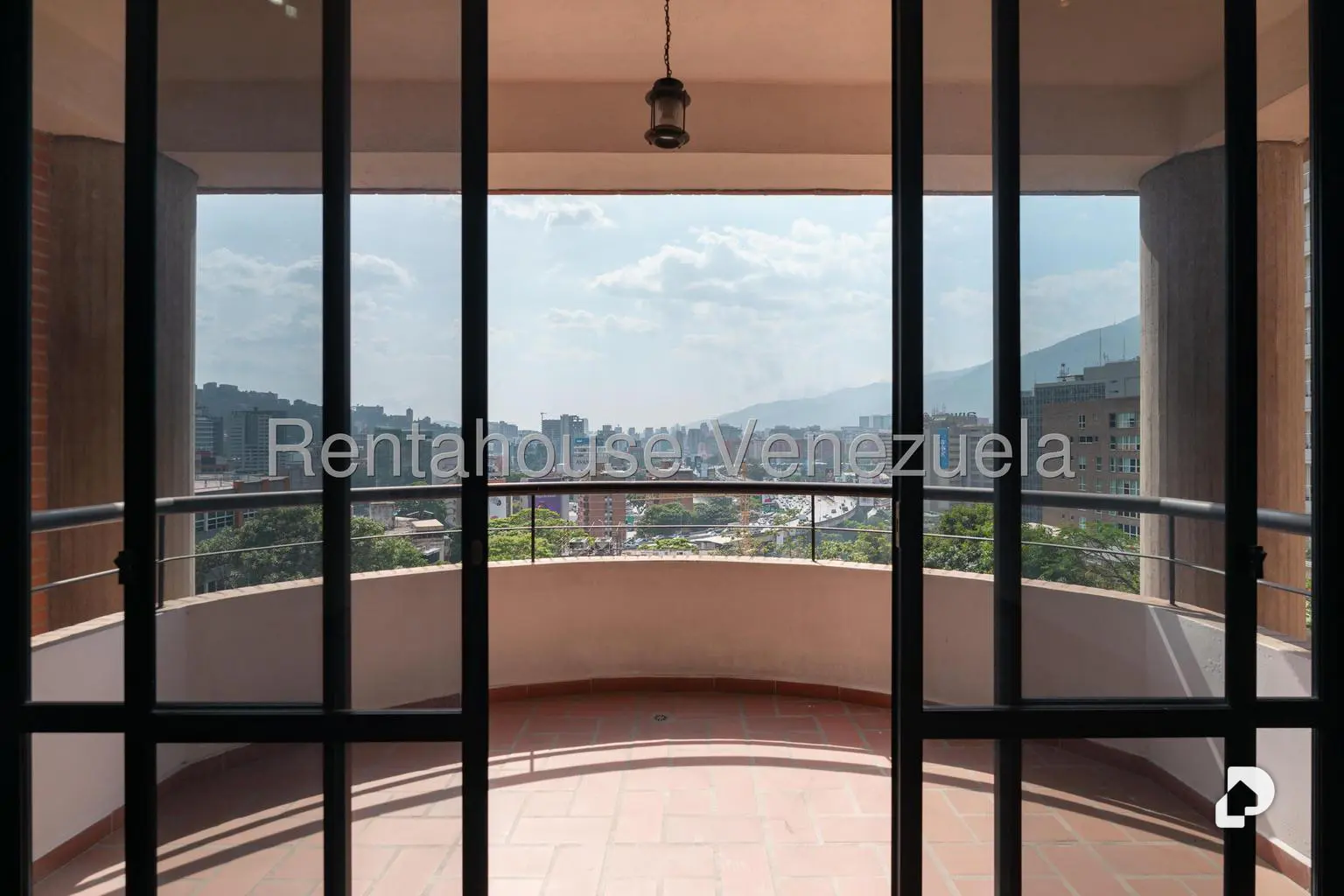 Apartamento en Lomas de Las Mercedes, Caracas