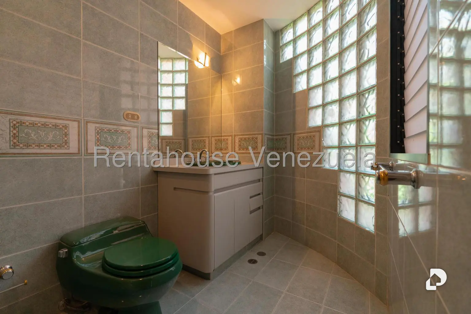 Apartamento en Lomas de Las Mercedes, Caracas