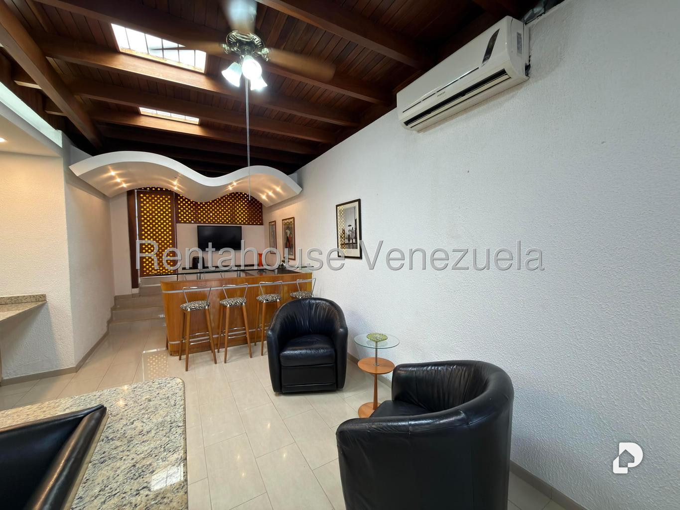 Casa en Alto Prado, Caracas – 17