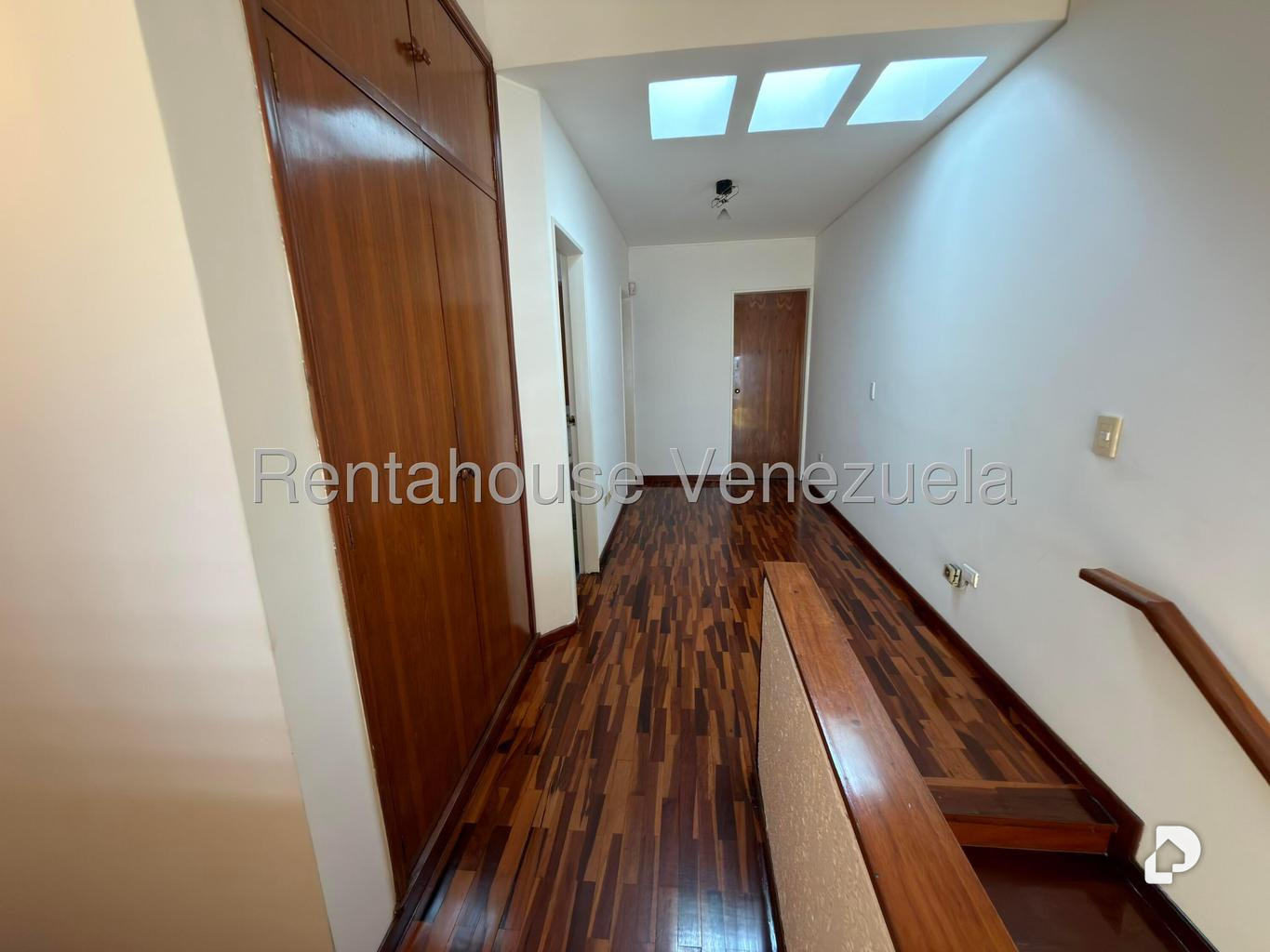 Casa en Alto Prado, Caracas – 26