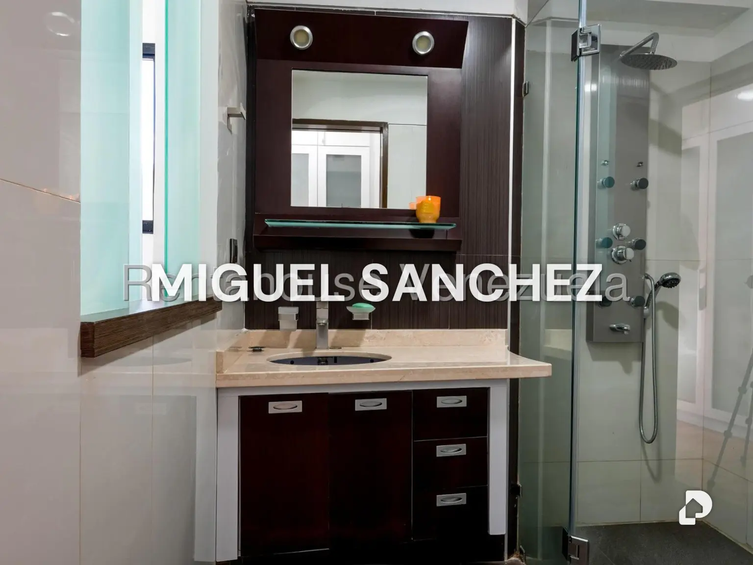 Casa en Alto Prado, Caracas – 15