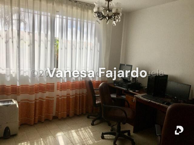 Casa en Club de Campo, San Antonio de Los Altos – 28