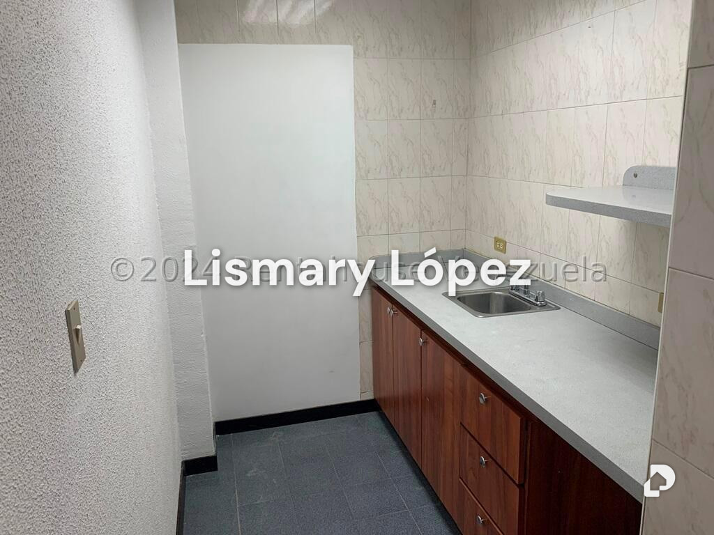 Oficina en Las Mercedes, Caracas – 8