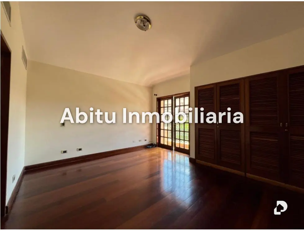 Casa en Lomas del Mirador, Caracas – 19
