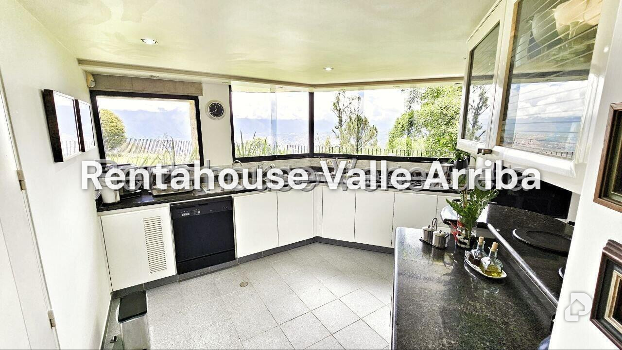 Casa en Alto Hatillo, Caracas – 24