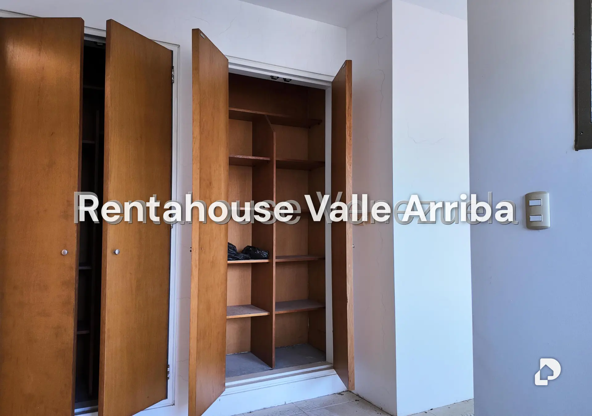 Apartamento en Oripoto, Caracas – 11