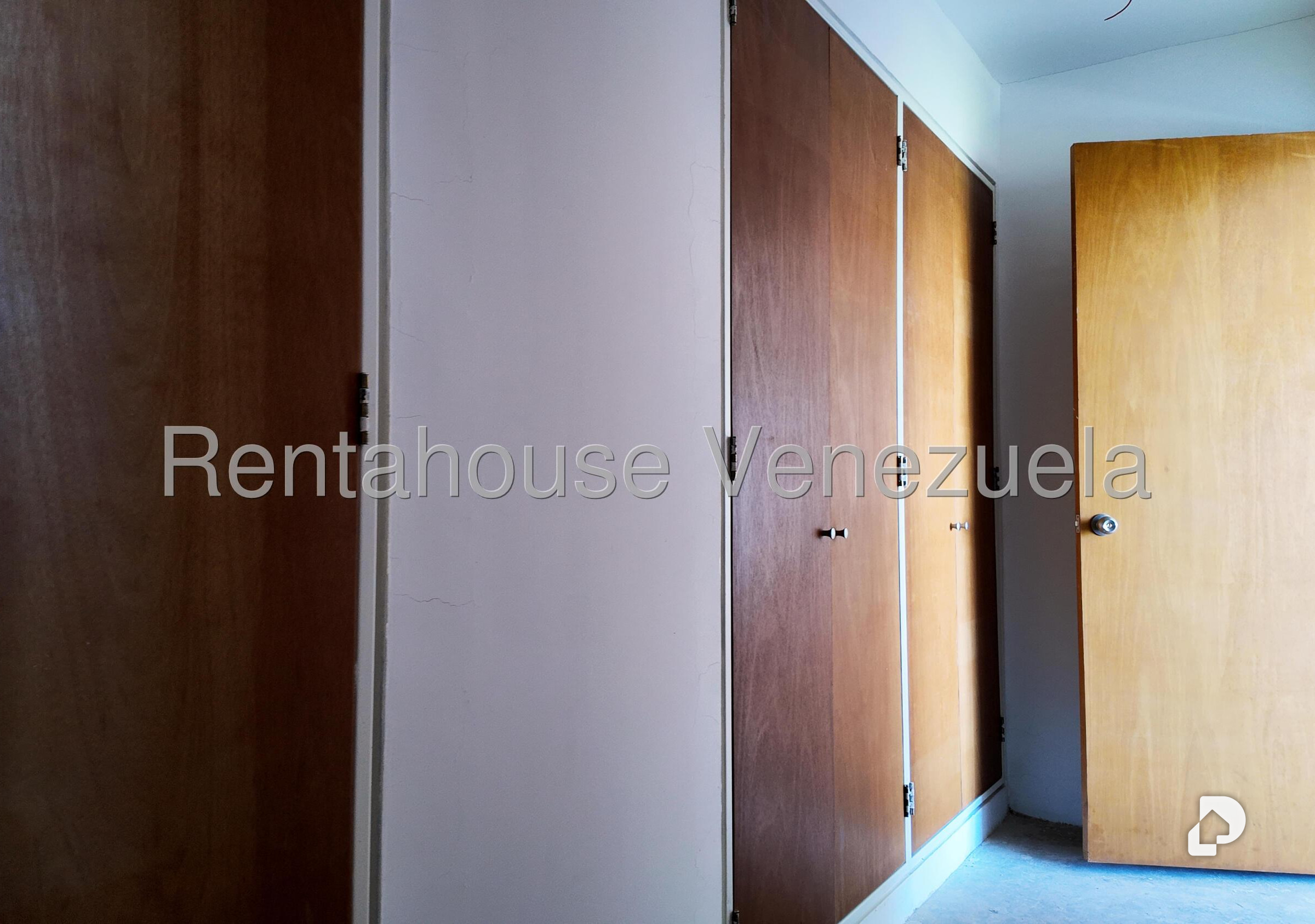 Apartamento en Oripoto, Caracas – 18