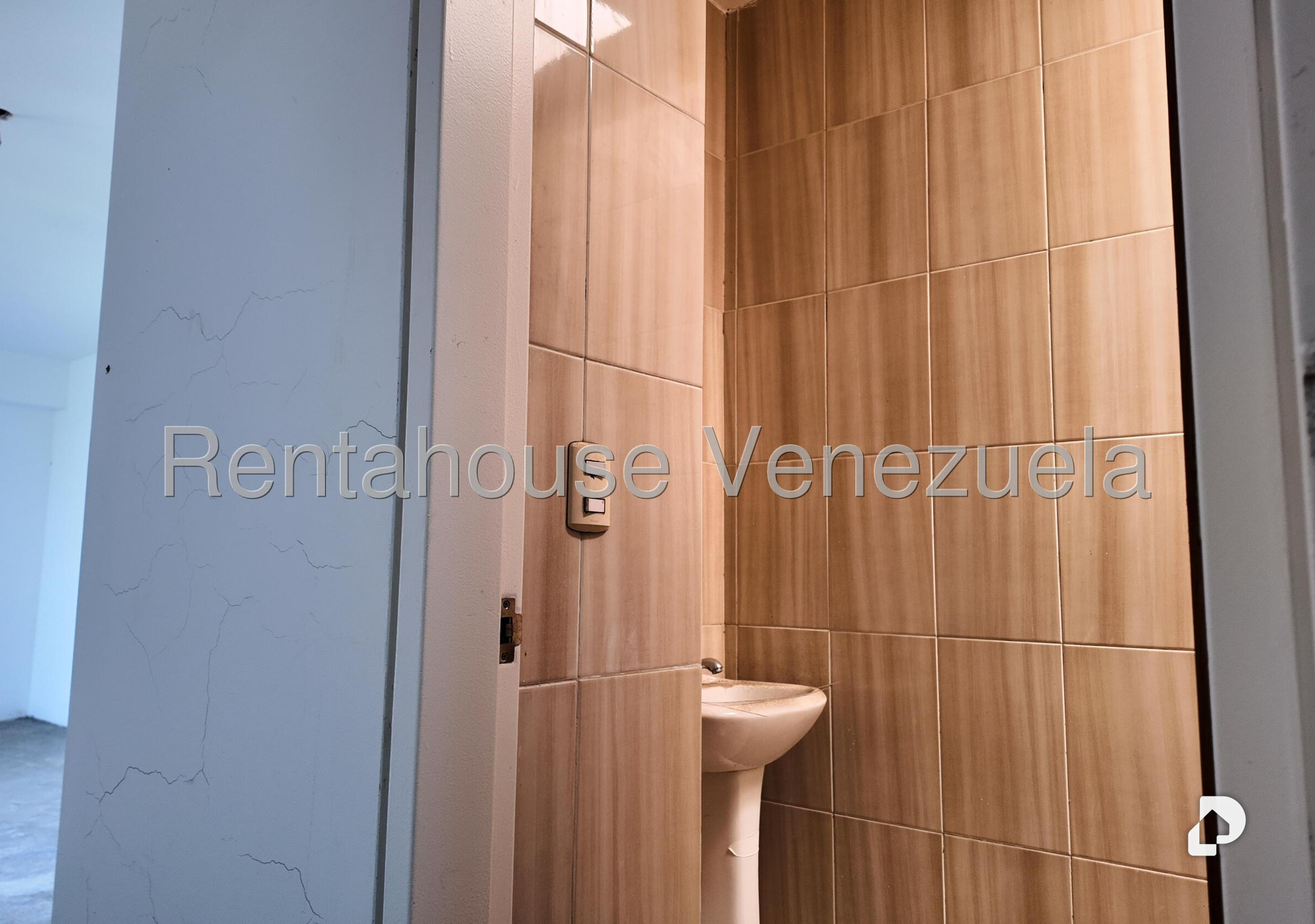 Apartamento en Oripoto, Caracas – 1
