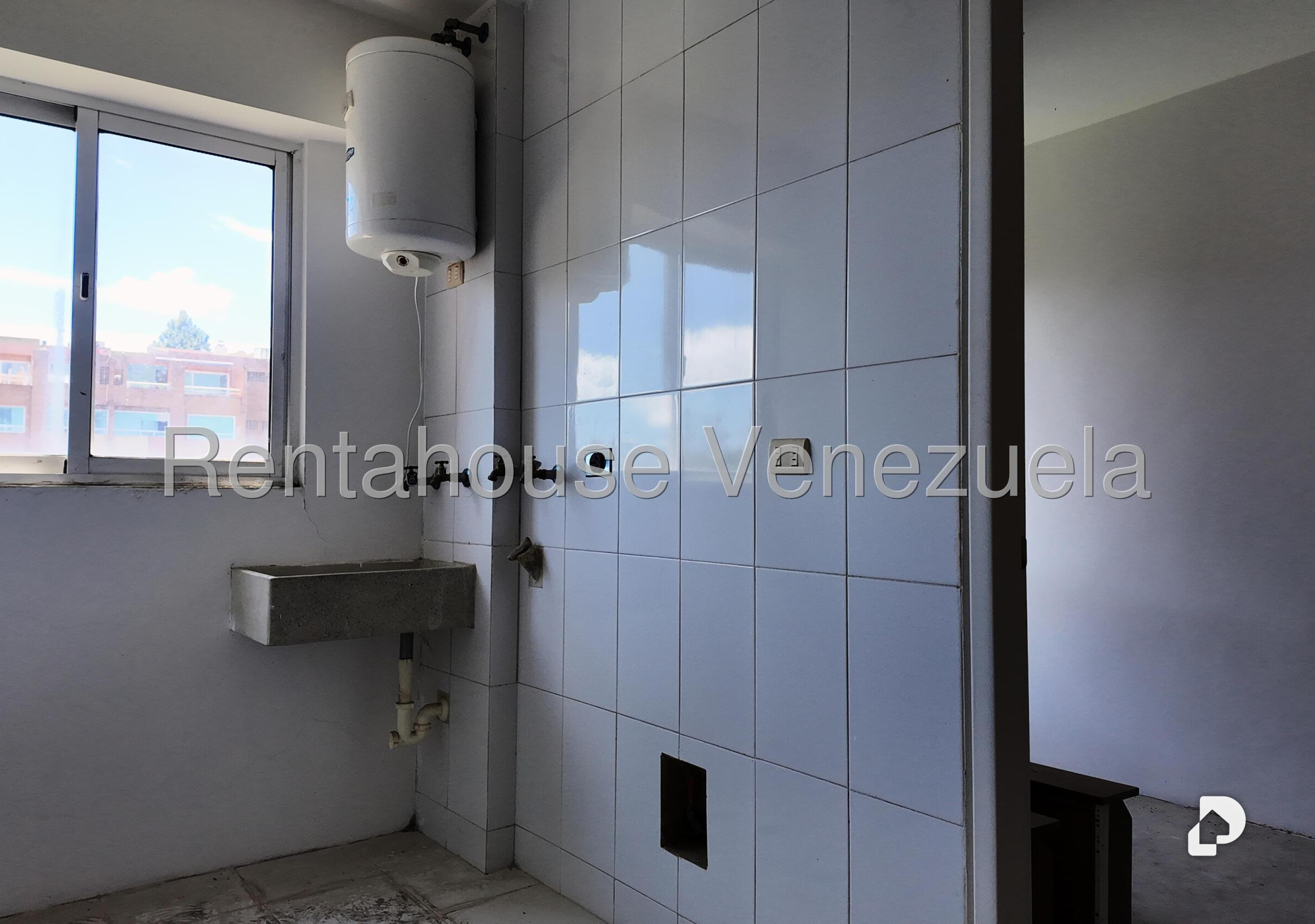 Apartamento en Oripoto, Caracas – 10