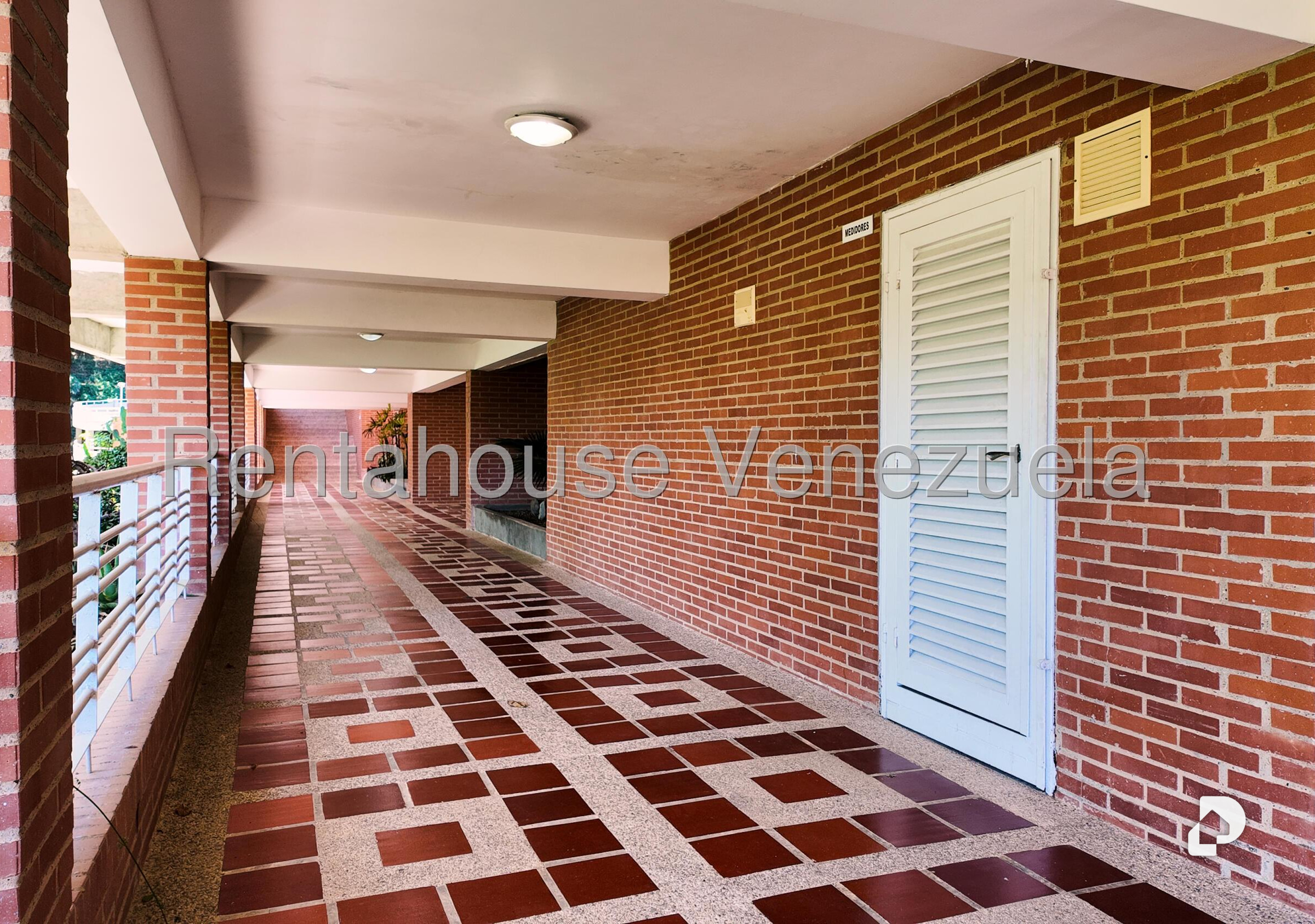 Apartamento en Oripoto, Caracas – 31