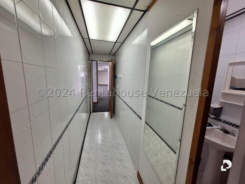 Oficina en Sabana Grande, Caracas – 11