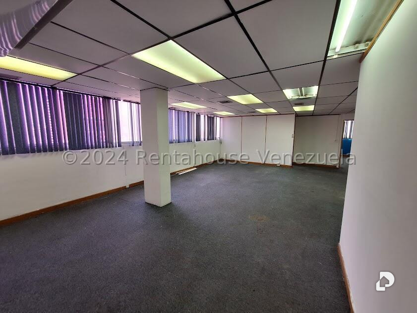 Oficina en Sabana Grande, Caracas – 15