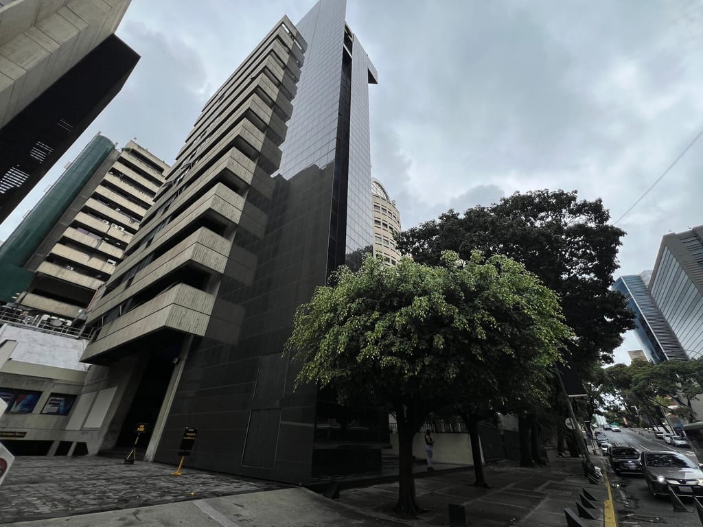 Oficina en El Rosal, Caracas - 1