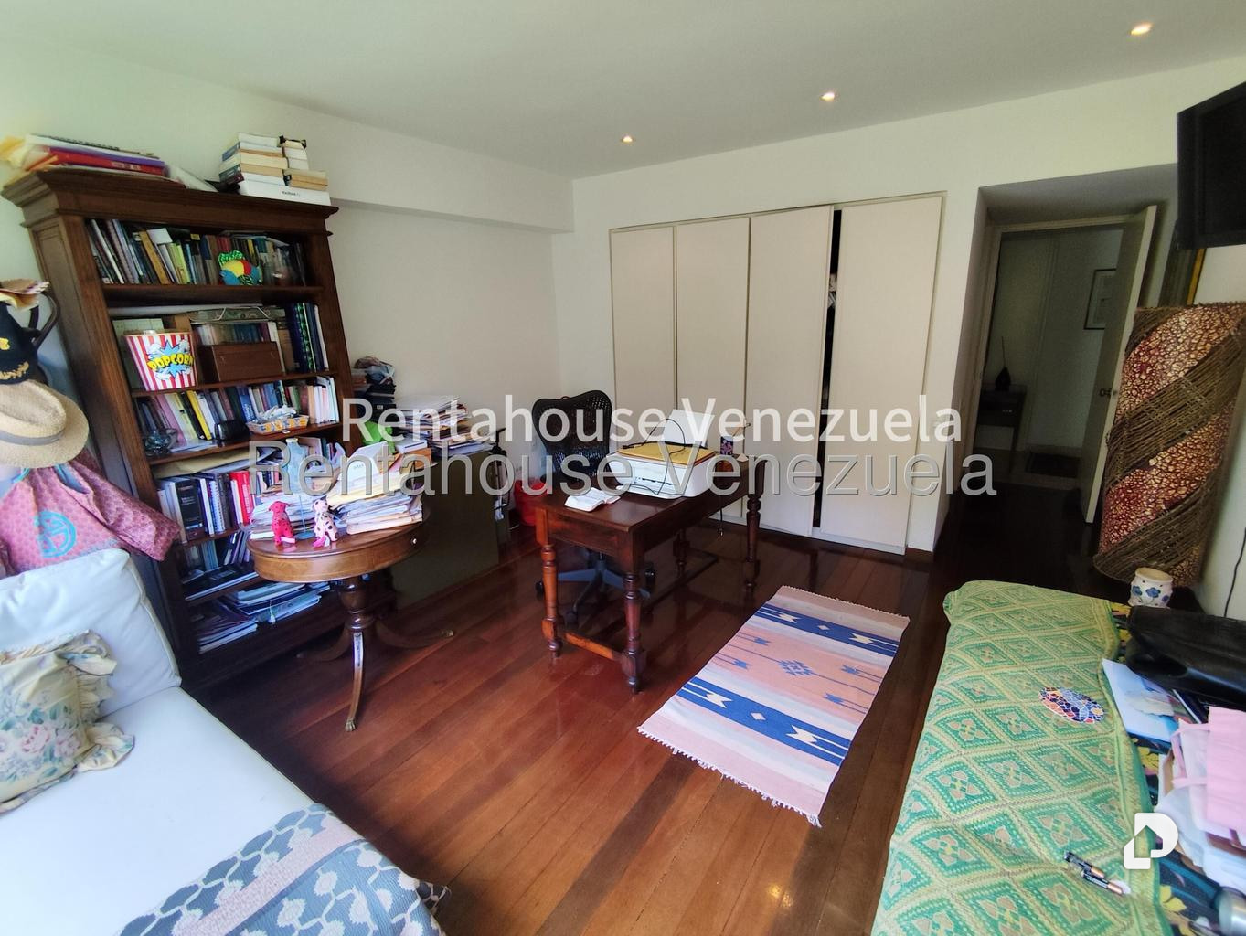Apartamento en Lomas de La Lagunita, Caracas – 26