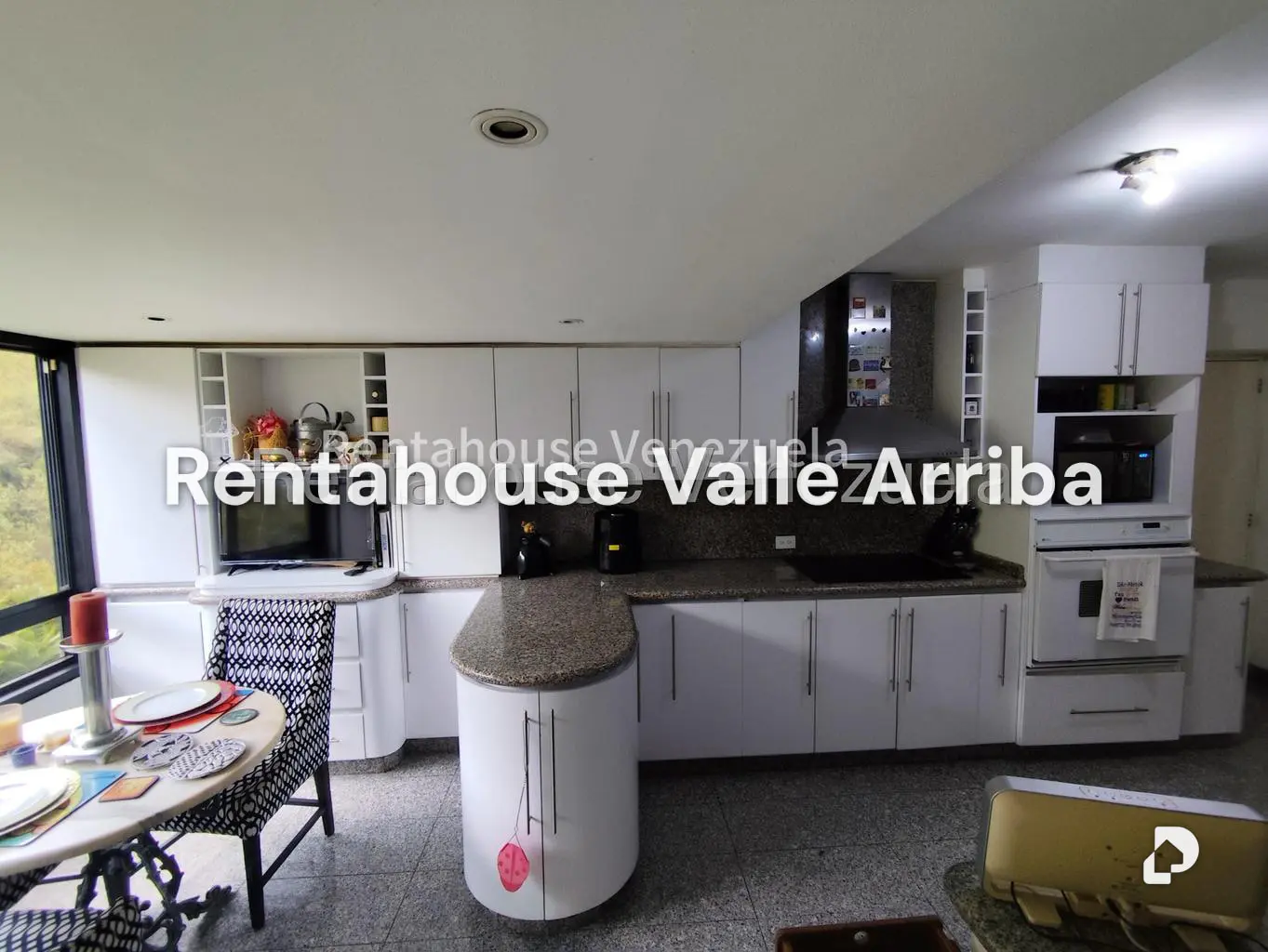 Apartamento en Lomas de La Lagunita, Caracas – 24