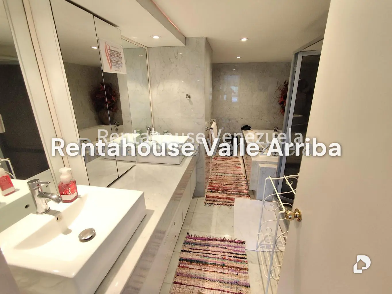 Apartamento en Lomas de La Lagunita, Caracas – 13