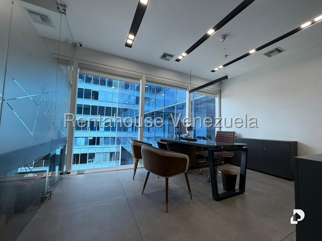 Oficina en Los Palos Grandes, Caracas – 6
