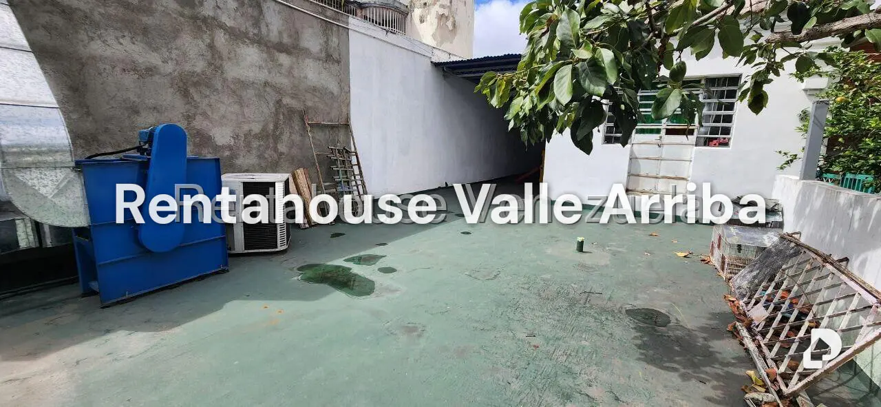 Local comercial en El Paraíso, Caracas – 16