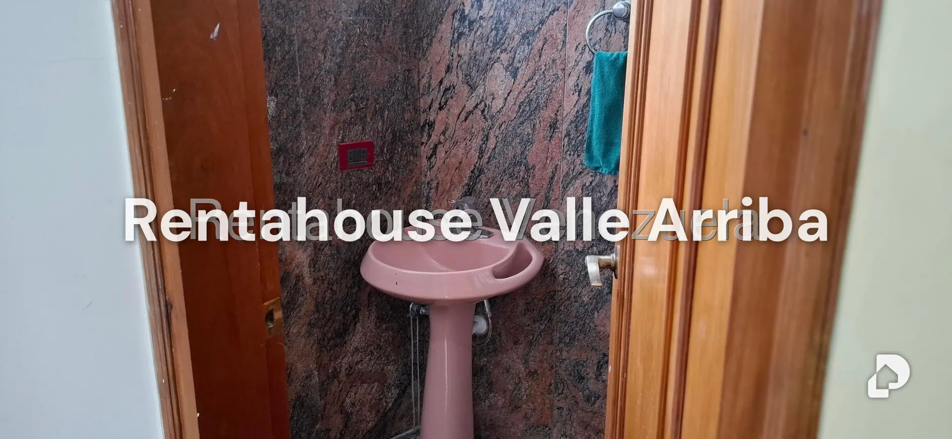 Casa en Macaracuay, Caracas – 25