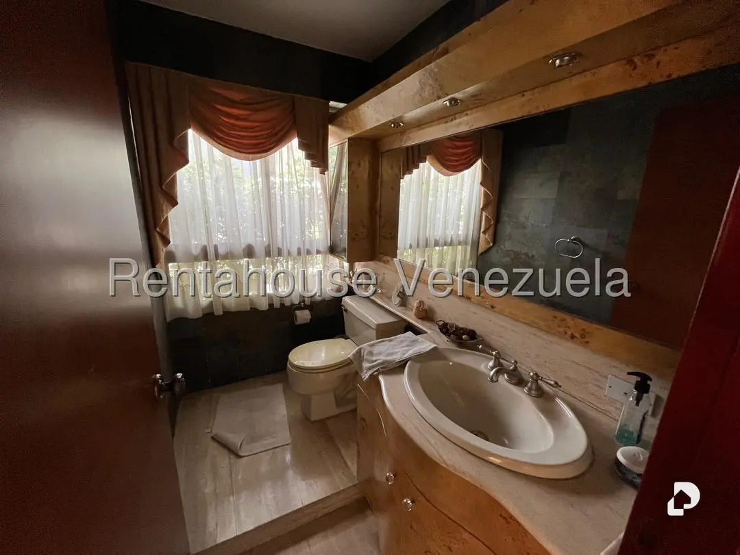 Apartamento en San Bernardino, Caracas – 24