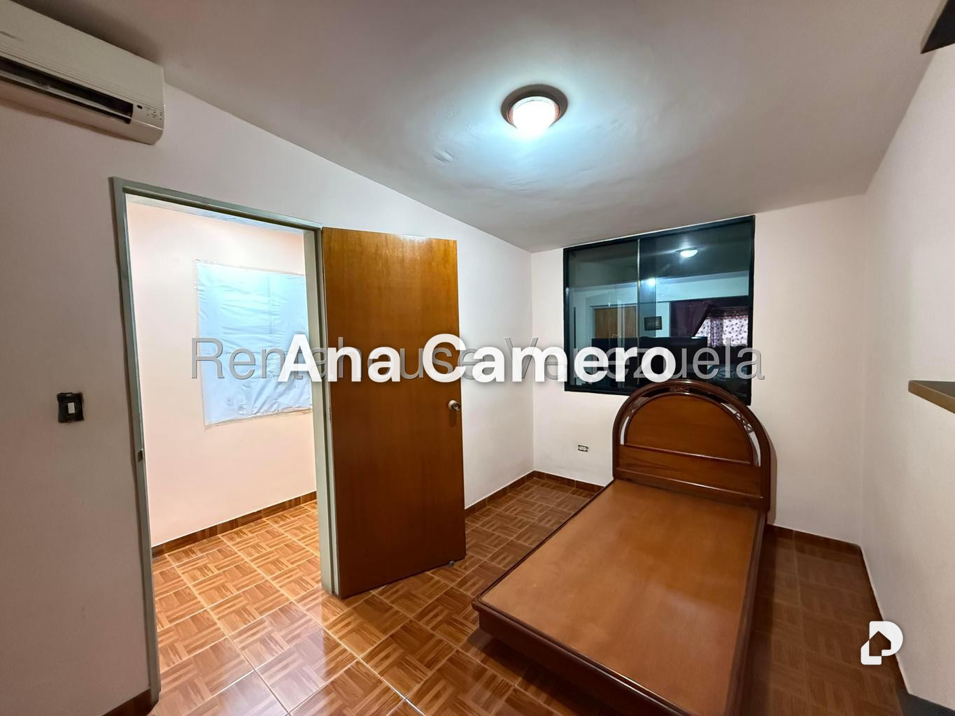 Casa en La Trinidad, Caracas – 30