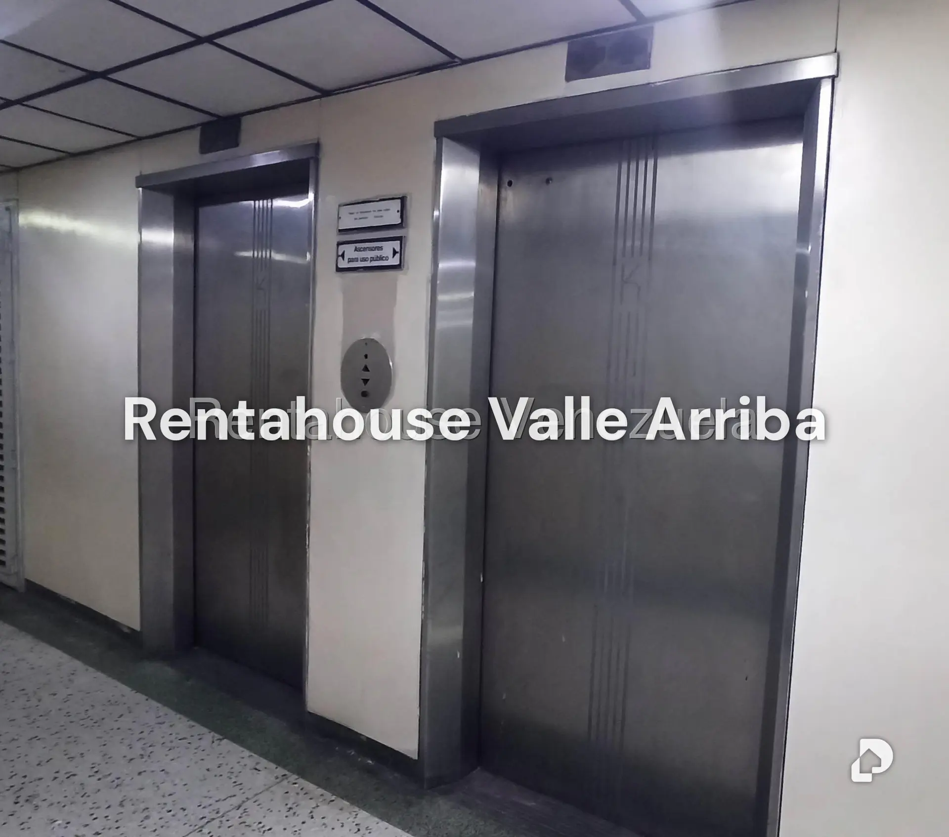 Oficina en Parroquia Altagracia, Caracas – 13