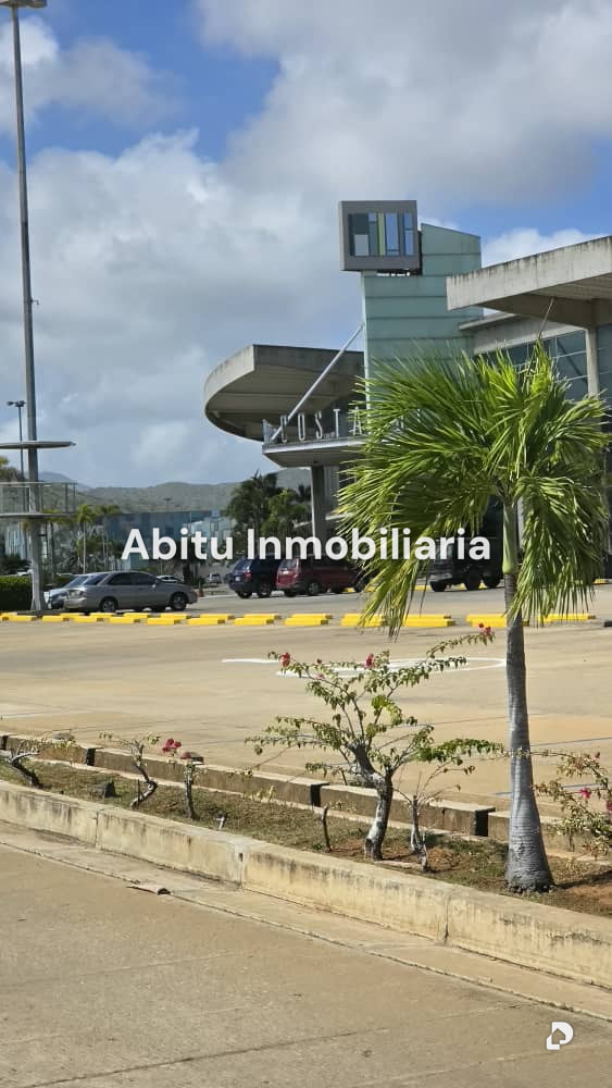 Commercial space in Costa Azul, Margarita (sureste) – 12